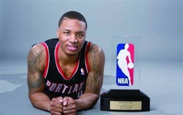 利时保持谦 利时保持谦