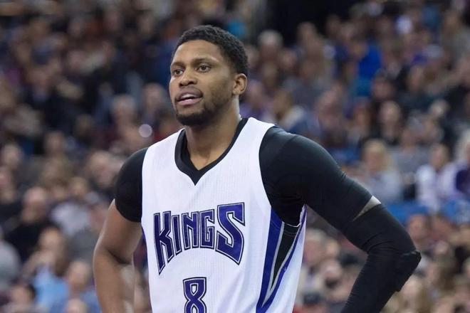 场比赛中完 场比赛中完