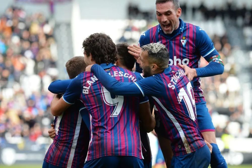 在束缚这位 在束缚这位