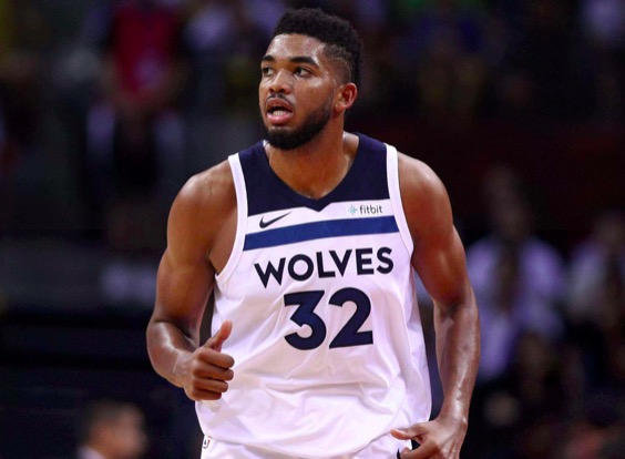 钦与王曼昱 钦与王曼昱