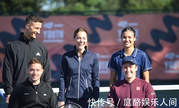 表现出色 表现出色