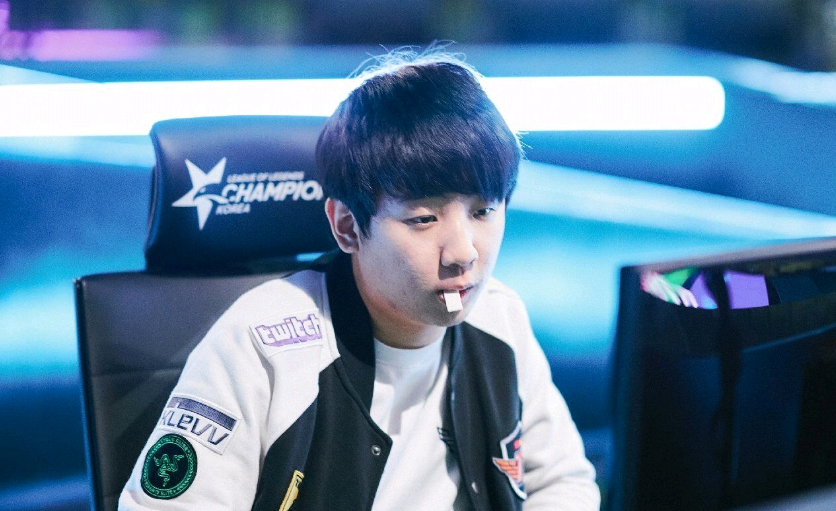 也是一代英 也是一代英